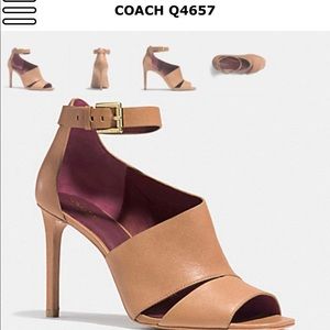 COACH Manhattan SFT VNTG LTHR HEELS